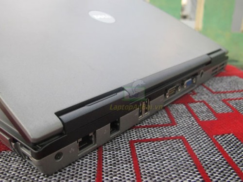 Laptop Dell D630 T9500 có cổng COM